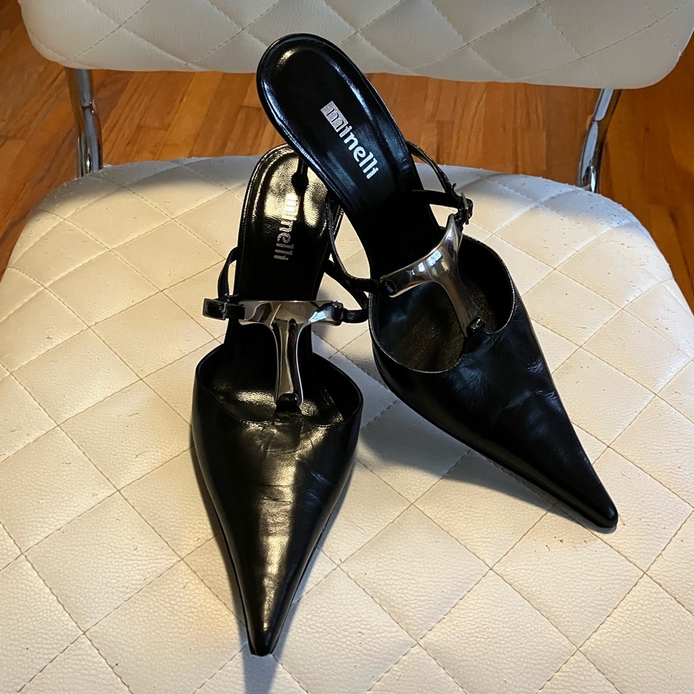 Designer Vintage Low-Hill Black Leather Shoes (Minelli - Made in France)